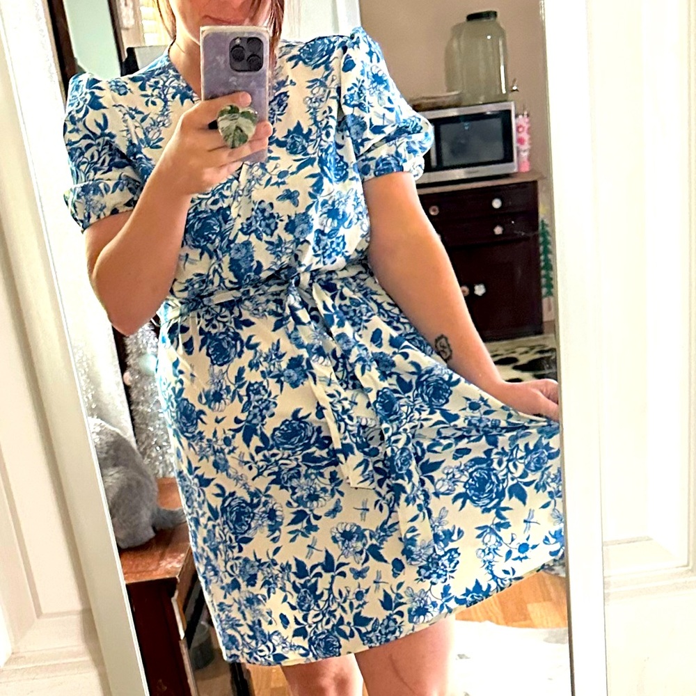 Floral puff sleeve belted dress